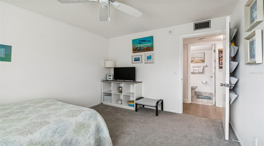 Oldsmar, Florida 34677, 2 Bedroom Bedrooms, ,2 Bathroombathrooms,Residential,For Sale,Cypress,0,Mfrtb8480878