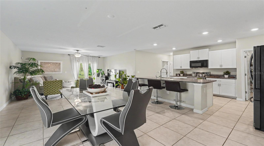 Sun City Center, Florida 33573, 6 Bedroom Bedrooms, ,3 Bathroombathrooms,Residential,For Sale,Eternal Prince,0,Mfrtb8541612
