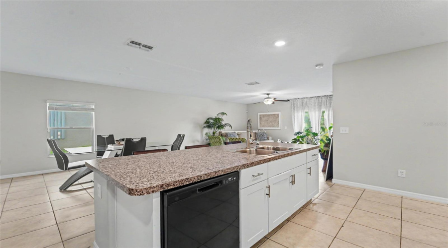 Sun City Center, Florida 33573, 6 Bedroom Bedrooms, ,3 Bathroombathrooms,Residential,For Sale,Eternal Prince,0,Mfrtb8541612