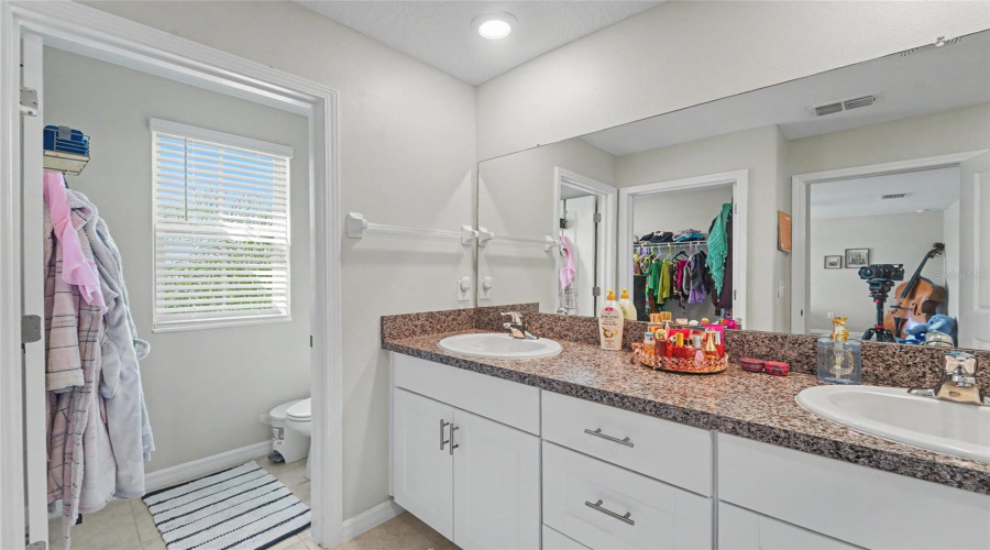 Sun City Center, Florida 33573, 6 Bedroom Bedrooms, ,3 Bathroombathrooms,Residential,For Sale,Eternal Prince,0,Mfrtb8541612