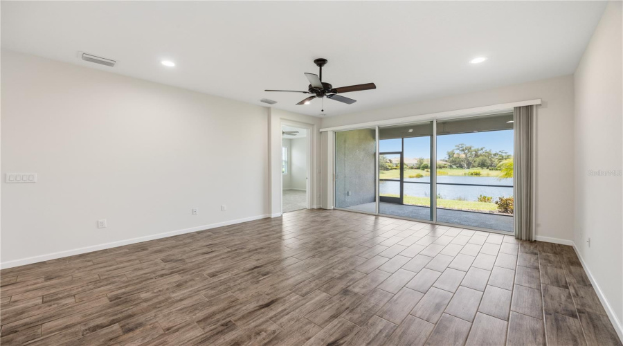 Sarasota, Florida 34238, 2 Bedroom Bedrooms, ,2 Bathroombathrooms,Residential,For Sale,Rain Song,0,Mfra4701048