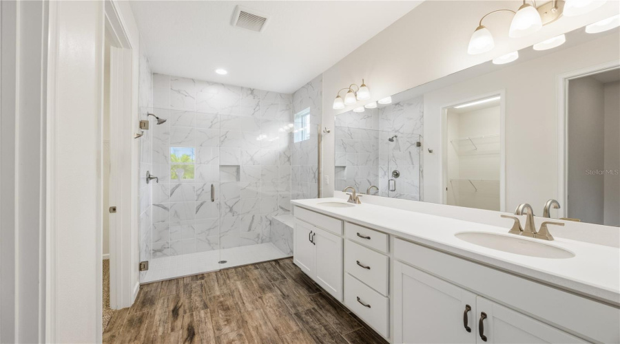 Sarasota, Florida 34238, 2 Bedroom Bedrooms, ,2 Bathroombathrooms,Residential,For Sale,Rain Song,0,Mfra4701048