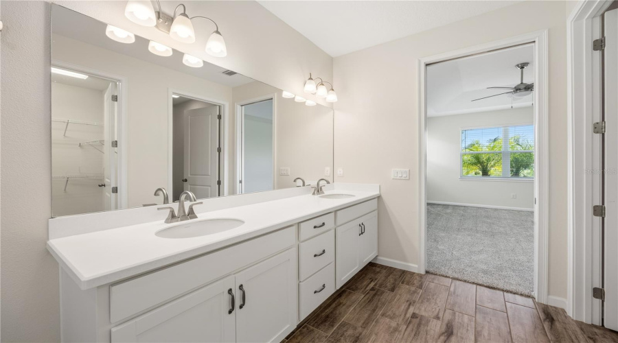 Sarasota, Florida 34238, 2 Bedroom Bedrooms, ,2 Bathroombathrooms,Residential,For Sale,Rain Song,0,Mfra4701048