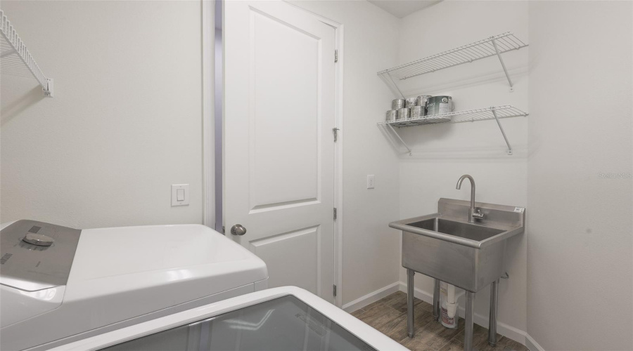 Sarasota, Florida 34238, 2 Bedroom Bedrooms, ,2 Bathroombathrooms,Residential,For Sale,Rain Song,0,Mfra4701048