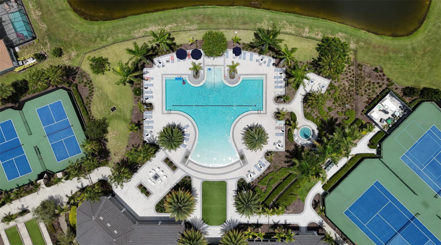 Sarasota, Florida 34238, 2 Bedroom Bedrooms, ,2 Bathroombathrooms,Residential,For Sale,Rain Song,0,Mfra4701048