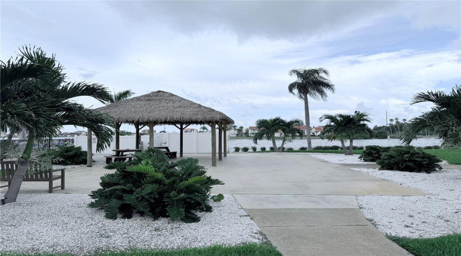 Tiki Hut