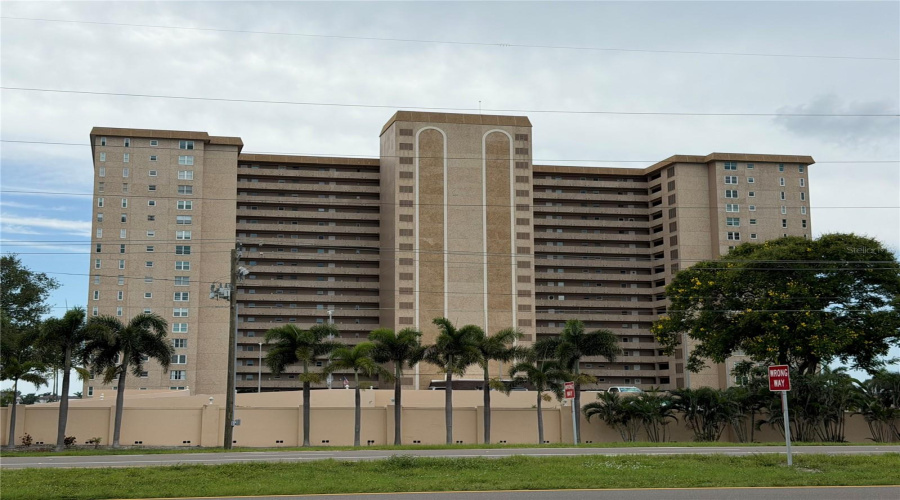 St Petersburg, Florida 33715, 2 Bedroom Bedrooms, ,2 Bathroombathrooms,Residential,For Sale,Brittany,0,Mfrtb8542424