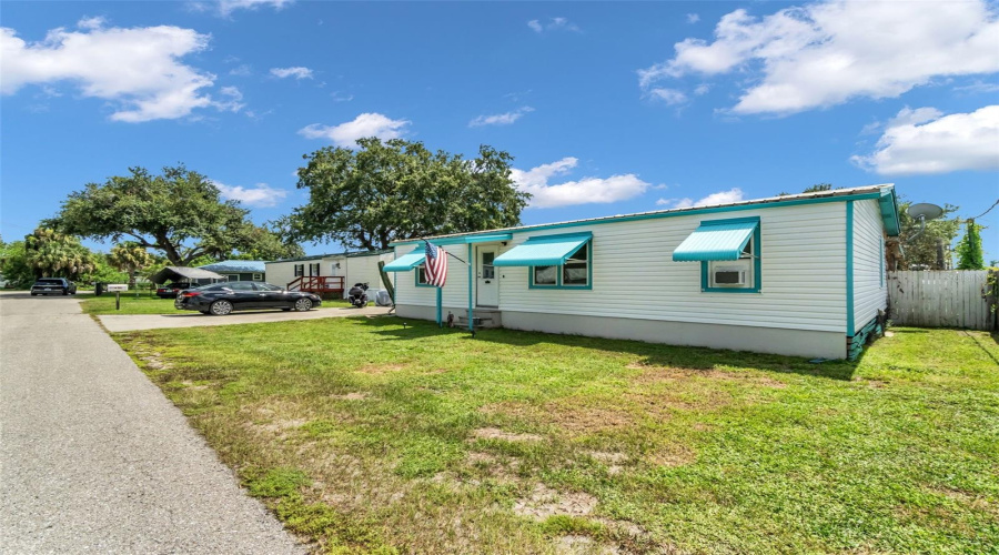 Okeechobee, Florida 34974, 3 Bedroom Bedrooms, ,2 Bathroombathrooms,Residential,For Sale,9Th,0,Mfro6434859