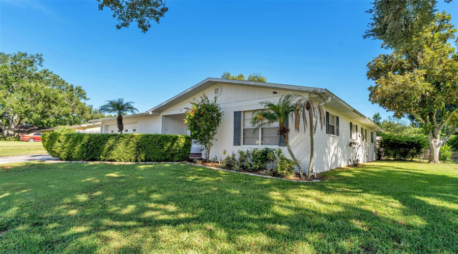 Lakeland, Florida 33813, 3 Bedroom Bedrooms, ,2 Bathroombathrooms,Residential,For Sale,Dooley,0,Mfrl4964518