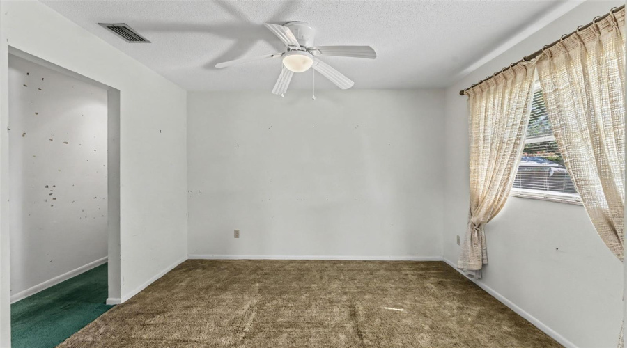 Lakeland, Florida 33813, 3 Bedroom Bedrooms, ,2 Bathroombathrooms,Residential,For Sale,Dooley,0,Mfrl4964518