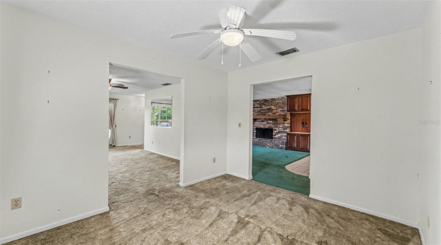 Lakeland, Florida 33813, 3 Bedroom Bedrooms, ,2 Bathroombathrooms,Residential,For Sale,Dooley,0,Mfrl4964518