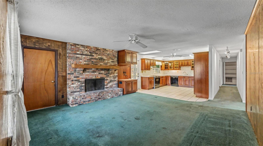 Lakeland, Florida 33813, 3 Bedroom Bedrooms, ,2 Bathroombathrooms,Residential,For Sale,Dooley,0,Mfrl4964518