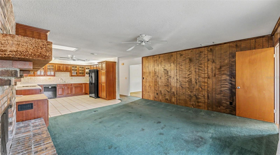 Lakeland, Florida 33813, 3 Bedroom Bedrooms, ,2 Bathroombathrooms,Residential,For Sale,Dooley,0,Mfrl4964518
