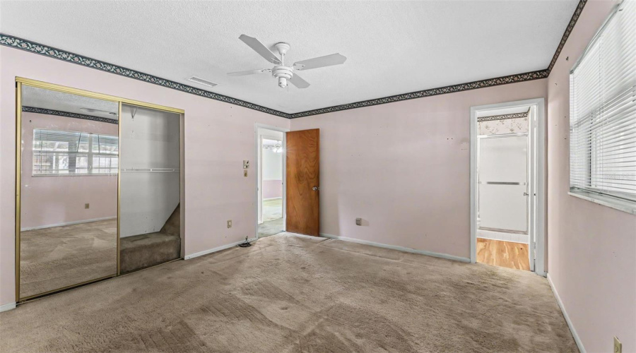Lakeland, Florida 33813, 3 Bedroom Bedrooms, ,2 Bathroombathrooms,Residential,For Sale,Dooley,0,Mfrl4964518