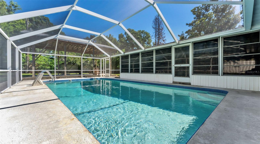 Lakeland, Florida 33813, 3 Bedroom Bedrooms, ,2 Bathroombathrooms,Residential,For Sale,Dooley,0,Mfrl4964518