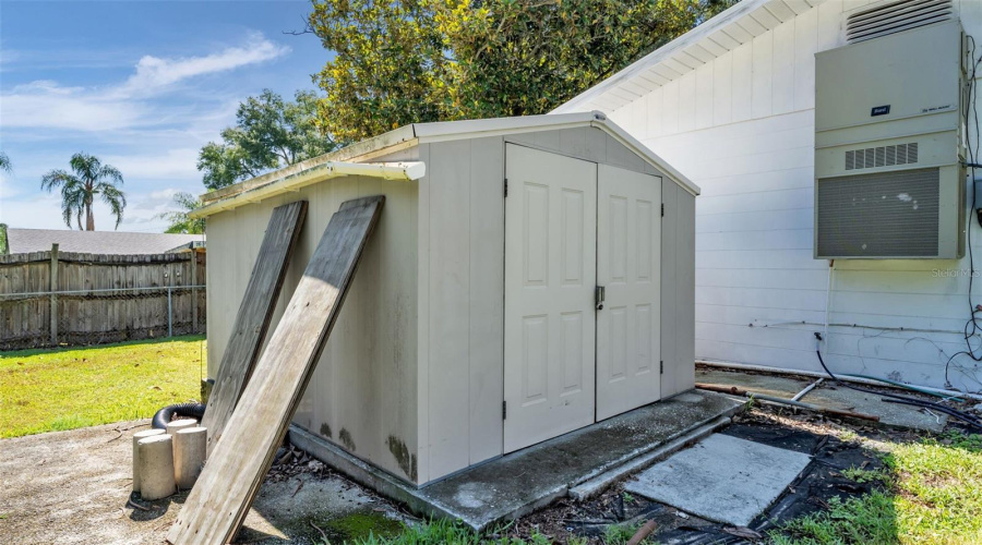 Lakeland, Florida 33813, 3 Bedroom Bedrooms, ,2 Bathroombathrooms,Residential,For Sale,Dooley,0,Mfrl4964518