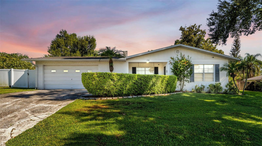 Lakeland, Florida 33813, 3 Bedroom Bedrooms, ,2 Bathroombathrooms,Residential,For Sale,Dooley,0,Mfrl4964518
