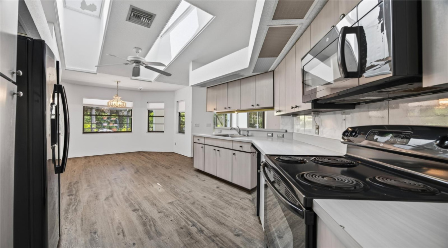 Port Charlotte, Florida 33948, 3 Bedroom Bedrooms, ,2 Bathroombathrooms,Residential,For Sale,Conmore,0,Mfrc7529901