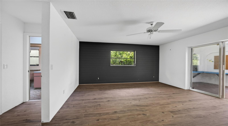 Port Charlotte, Florida 33948, 3 Bedroom Bedrooms, ,2 Bathroombathrooms,Residential,For Sale,Conmore,0,Mfrc7529901