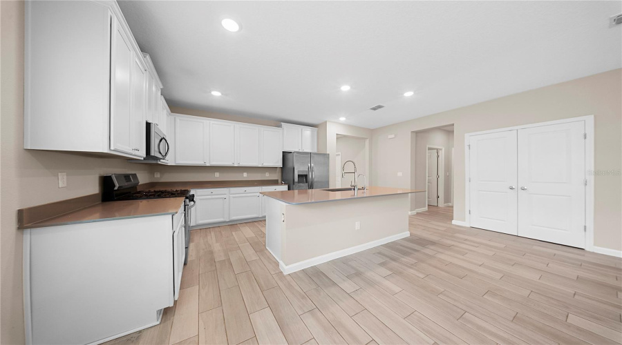 St Augustine, Florida 32092, 3 Bedroom Bedrooms, ,2 Bathroombathrooms,Residential,For Sale,Montserrat,0,Mfro6428124