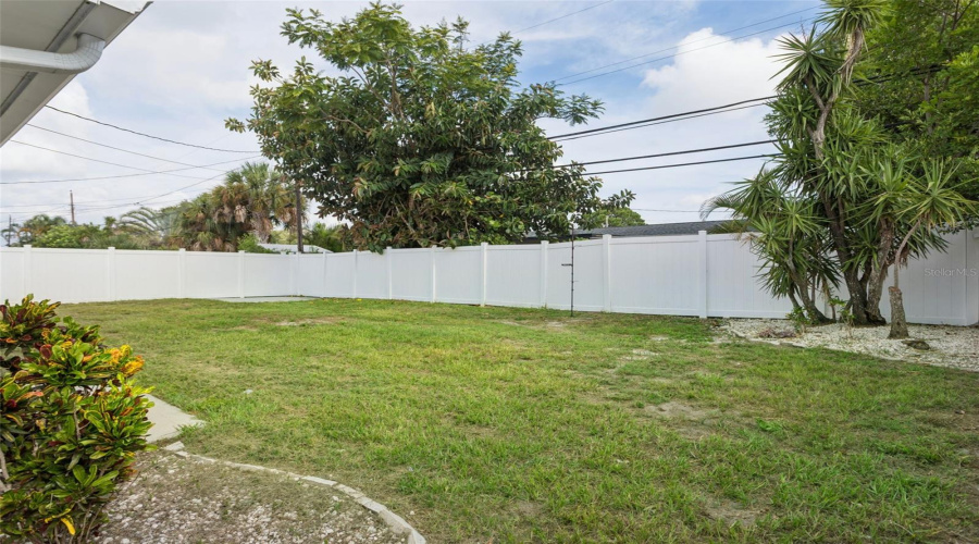 Seminole, Florida 33772, 3 Bedroom Bedrooms, ,2 Bathroombathrooms,Residential,For Sale,Temple,0,Mfrtb8542404