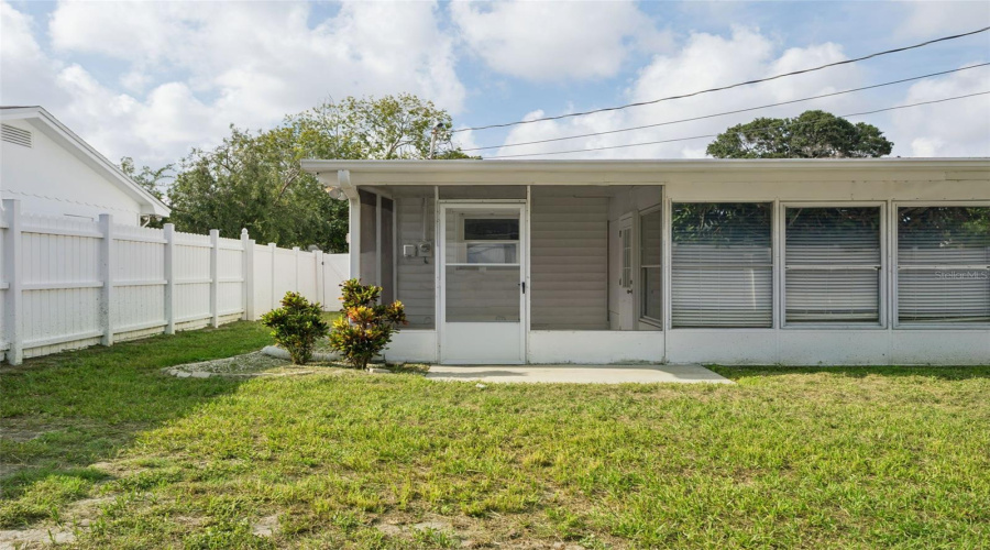 Seminole, Florida 33772, 3 Bedroom Bedrooms, ,2 Bathroombathrooms,Residential,For Sale,Temple,0,Mfrtb8542404