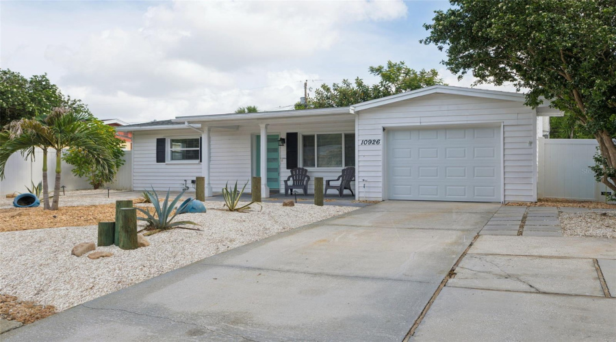 Seminole, Florida 33772, 3 Bedroom Bedrooms, ,2 Bathroombathrooms,Residential,For Sale,Temple,0,Mfrtb8542404