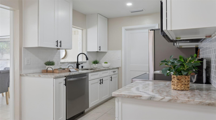 Seminole, Florida 33772, 3 Bedroom Bedrooms, ,2 Bathroombathrooms,Residential,For Sale,Temple,0,Mfrtb8542404