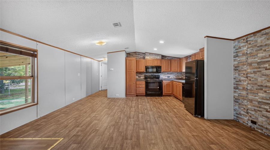 Lakeland, Florida 33803, 2 Bedroom Bedrooms, ,2 Bathroombathrooms,Residential,For Sale,Eva,0,Mfrtb8542219