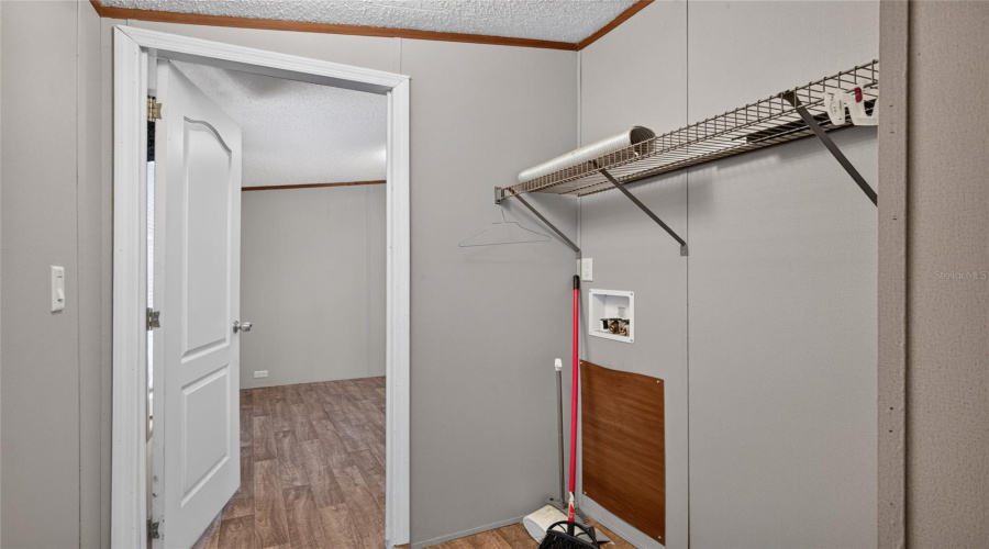 Lakeland, Florida 33803, 2 Bedroom Bedrooms, ,2 Bathroombathrooms,Residential,For Sale,Eva,0,Mfrtb8542219