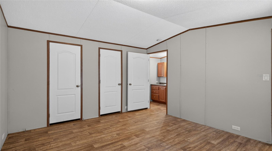 Lakeland, Florida 33803, 2 Bedroom Bedrooms, ,2 Bathroombathrooms,Residential,For Sale,Eva,0,Mfrtb8542219
