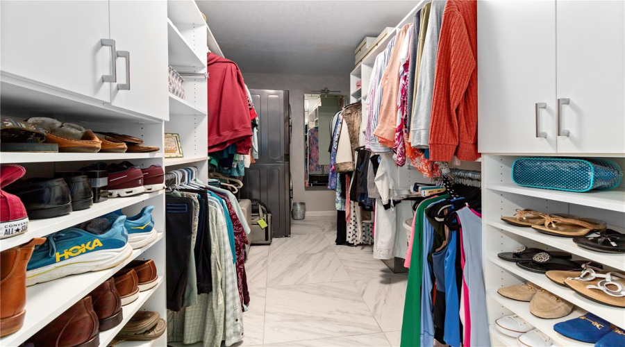 Primary Walk In Laundry Closet