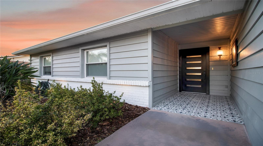 Winter Haven, Florida 33881, 3 Bedroom Bedrooms, ,2 Bathroombathrooms,Residential,For Sale,Lake Pansy,0,Mfrp4937480