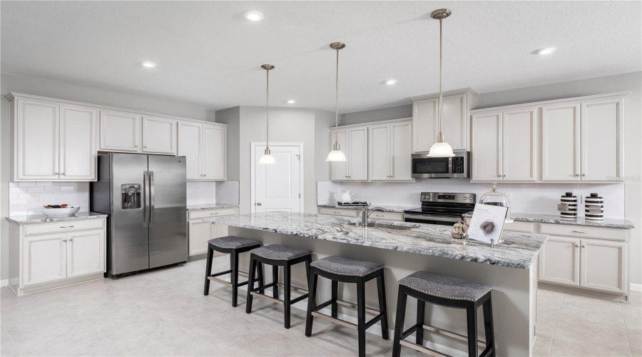Clermont, Florida 34711, 4 Bedroom Bedrooms, ,3 Bathroombathrooms,Residential,For Sale,Nellie Crossing,0,Mfrw7887033