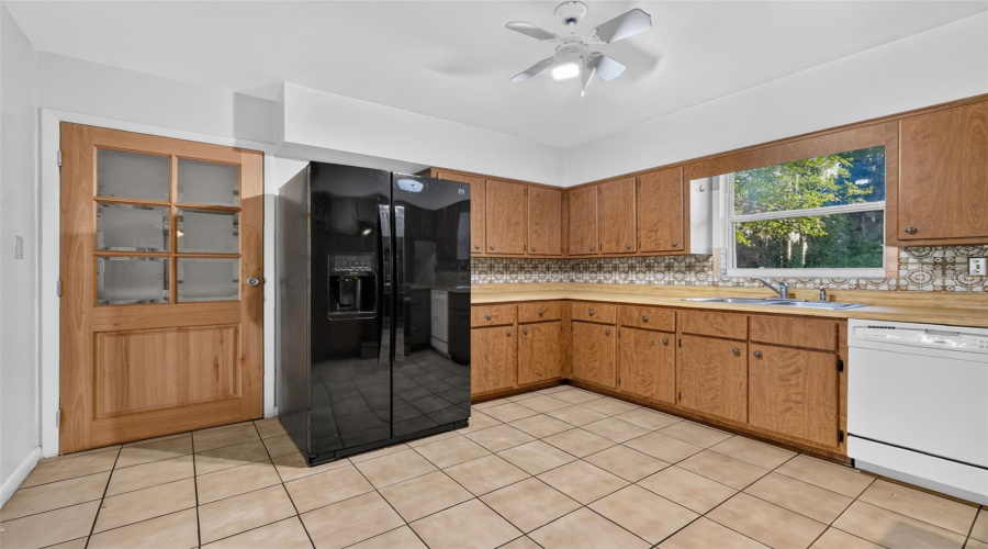 Eustis, Florida 32726, 4 Bedroom Bedrooms, ,2 Bathroombathrooms,Residential,For Sale,Hermosa,0,Mfrg5116979