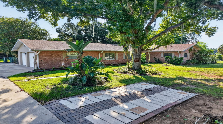 Eustis, Florida 32726, 4 Bedroom Bedrooms, ,2 Bathroombathrooms,Residential,For Sale,Hermosa,0,Mfrg5116979