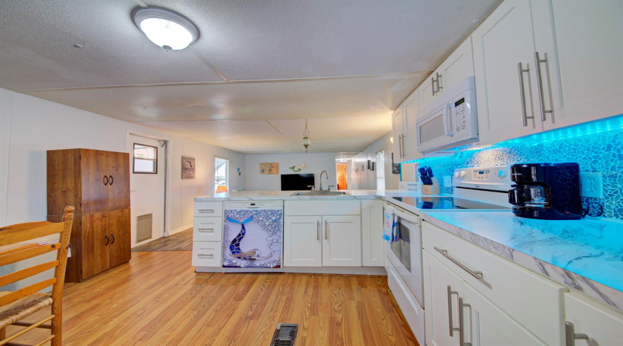 Weeki Wachee, Florida 34607, 2 Bedroom Bedrooms, ,1 Bathroombathrooms,Residential,For Sale,Richard,0,Mfrtb8456708