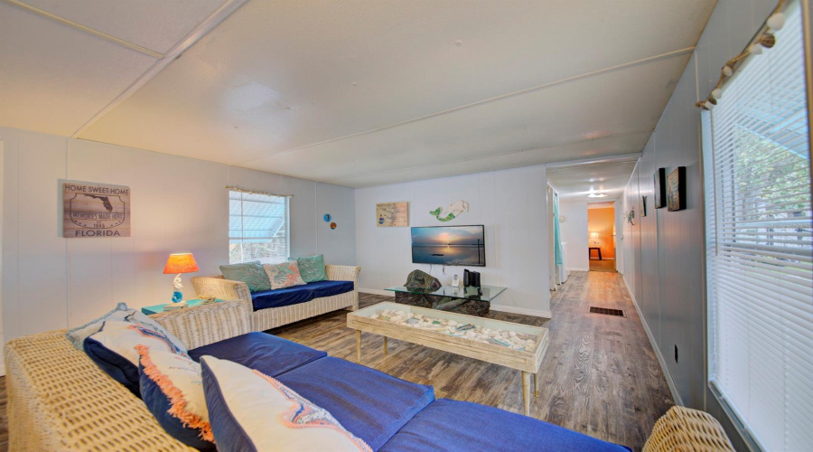 Weeki Wachee, Florida 34607, 2 Bedroom Bedrooms, ,1 Bathroombathrooms,Residential,For Sale,Richard,0,Mfrtb8456708