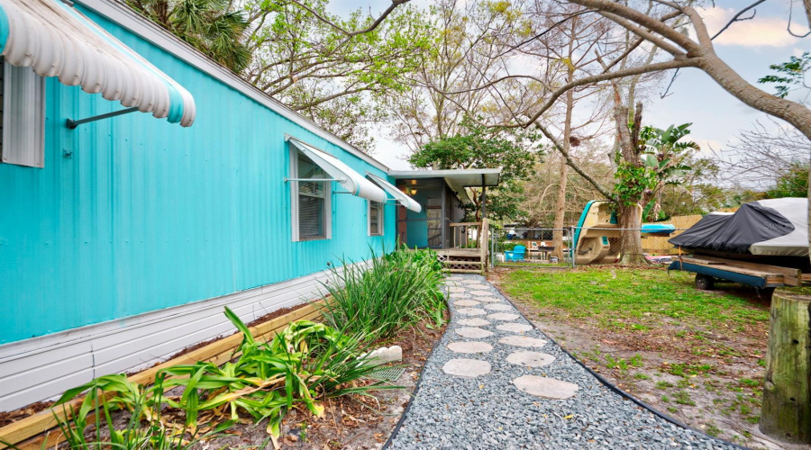 Weeki Wachee, Florida 34607, 2 Bedroom Bedrooms, ,1 Bathroombathrooms,Residential,For Sale,Richard,0,Mfrtb8456708