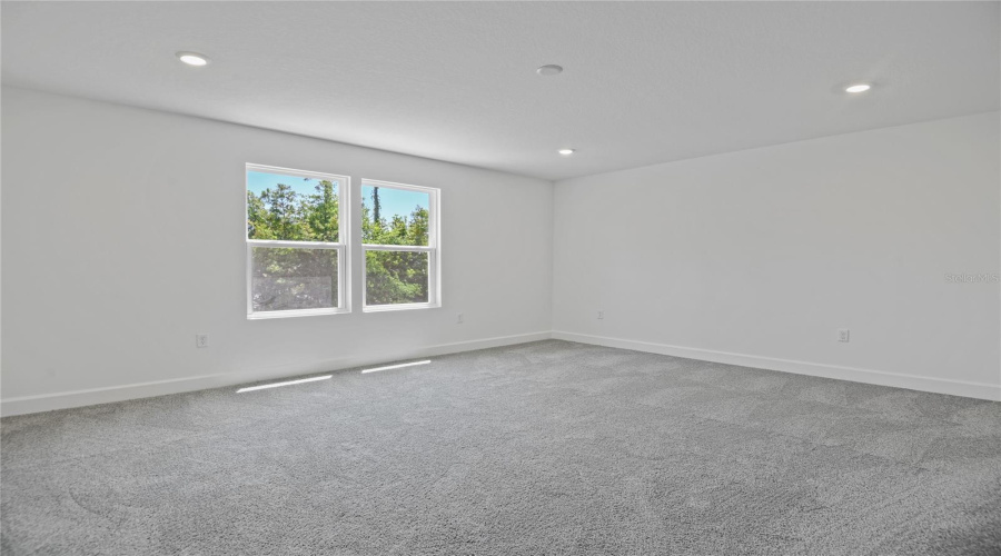 Mount Dora, Florida 32757, 5 Bedroom Bedrooms, ,3 Bathroombathrooms,Residential,For Sale,Deer Ridge,0,Mfrs5115712