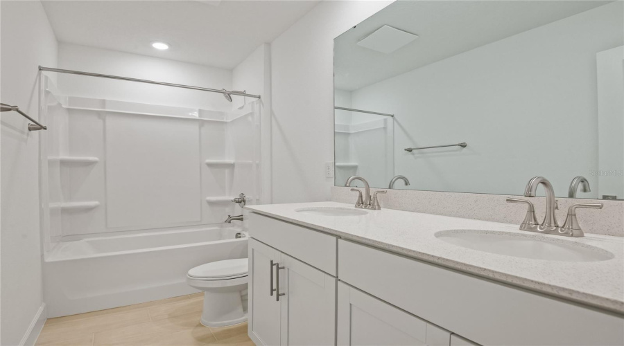 Mount Dora, Florida 32757, 5 Bedroom Bedrooms, ,3 Bathroombathrooms,Residential,For Sale,Deer Ridge,0,Mfrs5115712