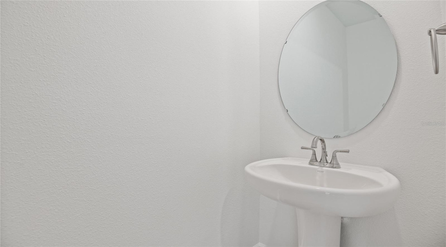 Mount Dora, Florida 32757, 5 Bedroom Bedrooms, ,3 Bathroombathrooms,Residential,For Sale,Deer Ridge,0,Mfrs5115712