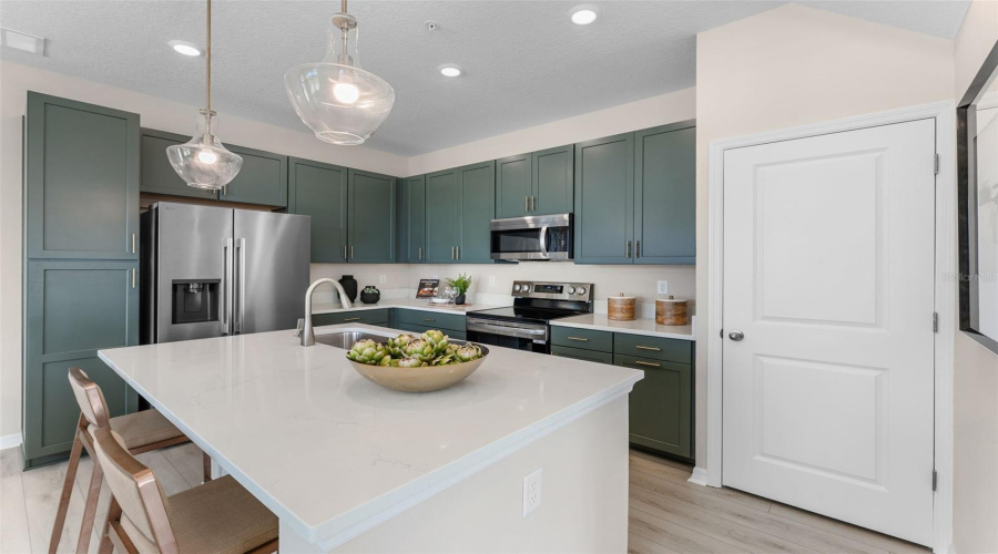 Apopka, Florida 32703, 4 Bedroom Bedrooms, ,3 Bathroombathrooms,Residential,For Sale,Blissful Gardens,0,Mfrw7887011
