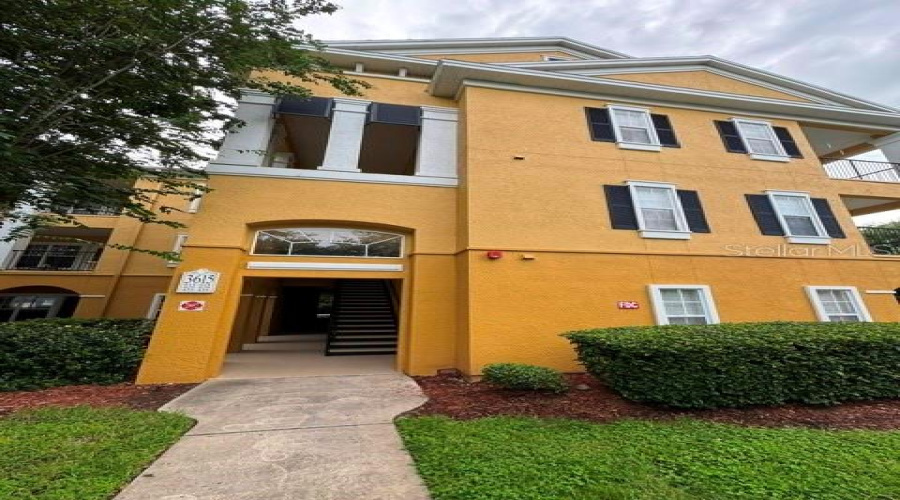 Orlando, Florida 32839, 2 Bedroom Bedrooms, ,2 Bathroombathrooms,Residential,For Sale,Conroy,0,Mfro6436545
