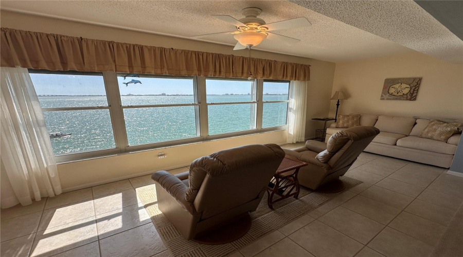 Gulfport, Florida 33707, 2 Bedroom Bedrooms, ,2 Bathroombathrooms,Residential,For Sale,Shore,0,Mfrtb8479048