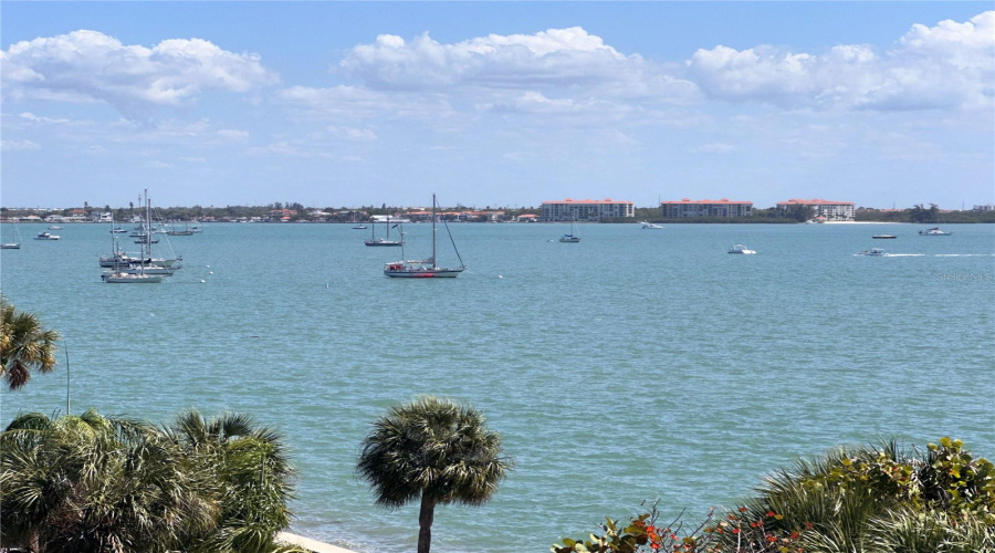 Gulfport, Florida 33707, 2 Bedroom Bedrooms, ,2 Bathroombathrooms,Residential,For Sale,Shore,0,Mfrtb8479048