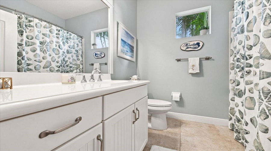 Bradenton, Florida 34211, 3 Bedroom Bedrooms, ,3 Bathroombathrooms,Residential,For Sale,Seneca Park,0,Mfra4703932
