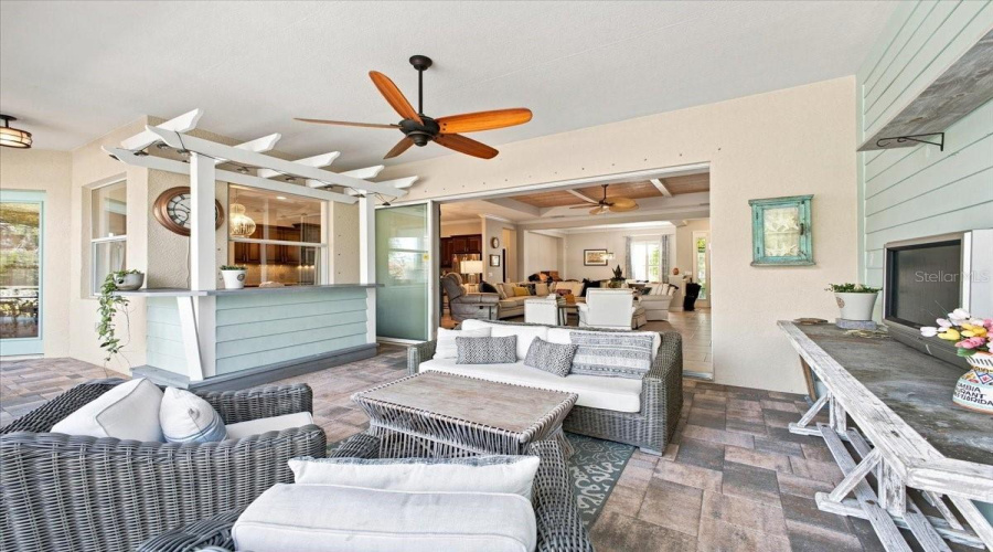 Bradenton, Florida 34211, 3 Bedroom Bedrooms, ,3 Bathroombathrooms,Residential,For Sale,Seneca Park,0,Mfra4703932