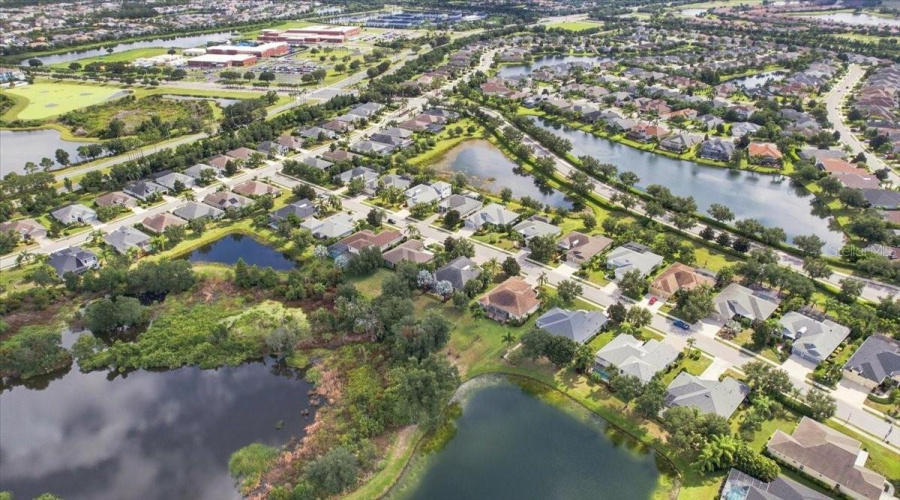 Bradenton, Florida 34211, 3 Bedroom Bedrooms, ,3 Bathroombathrooms,Residential,For Sale,Seneca Park,0,Mfra4703932