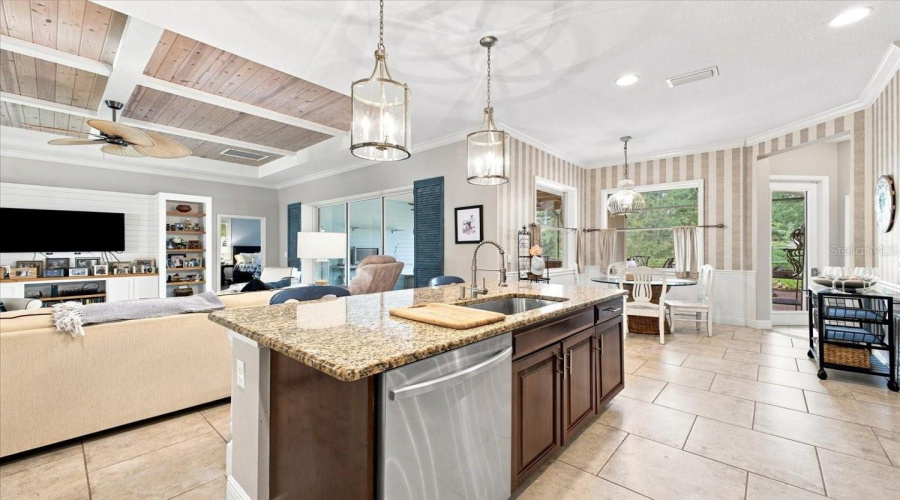 Bradenton, Florida 34211, 3 Bedroom Bedrooms, ,3 Bathroombathrooms,Residential,For Sale,Seneca Park,0,Mfra4703932